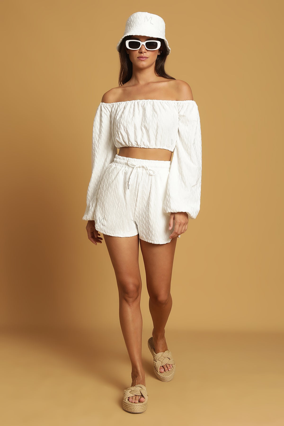 HILONA SHORTS - WHITE SPONGE