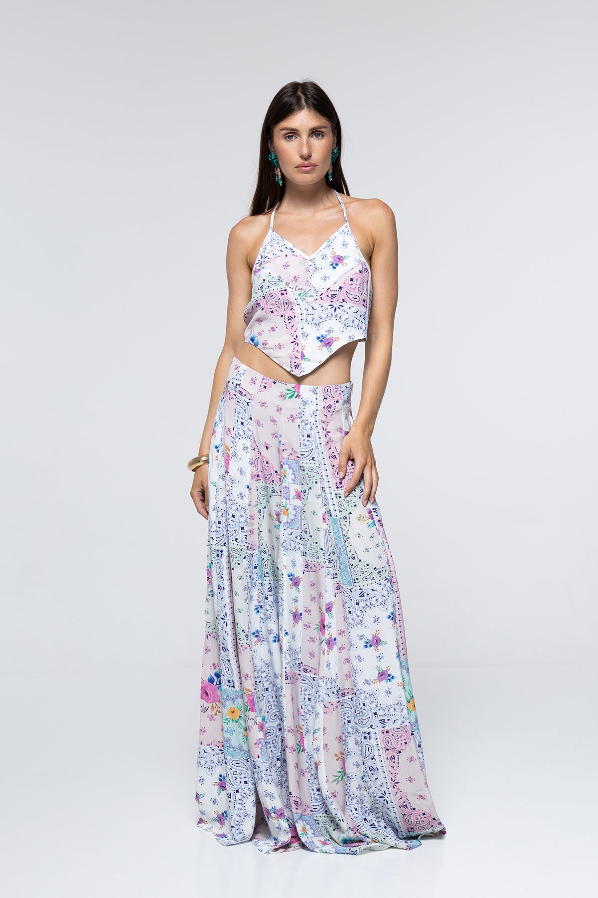 TOP KENDALL - PAISLEY FLORAL PATCH